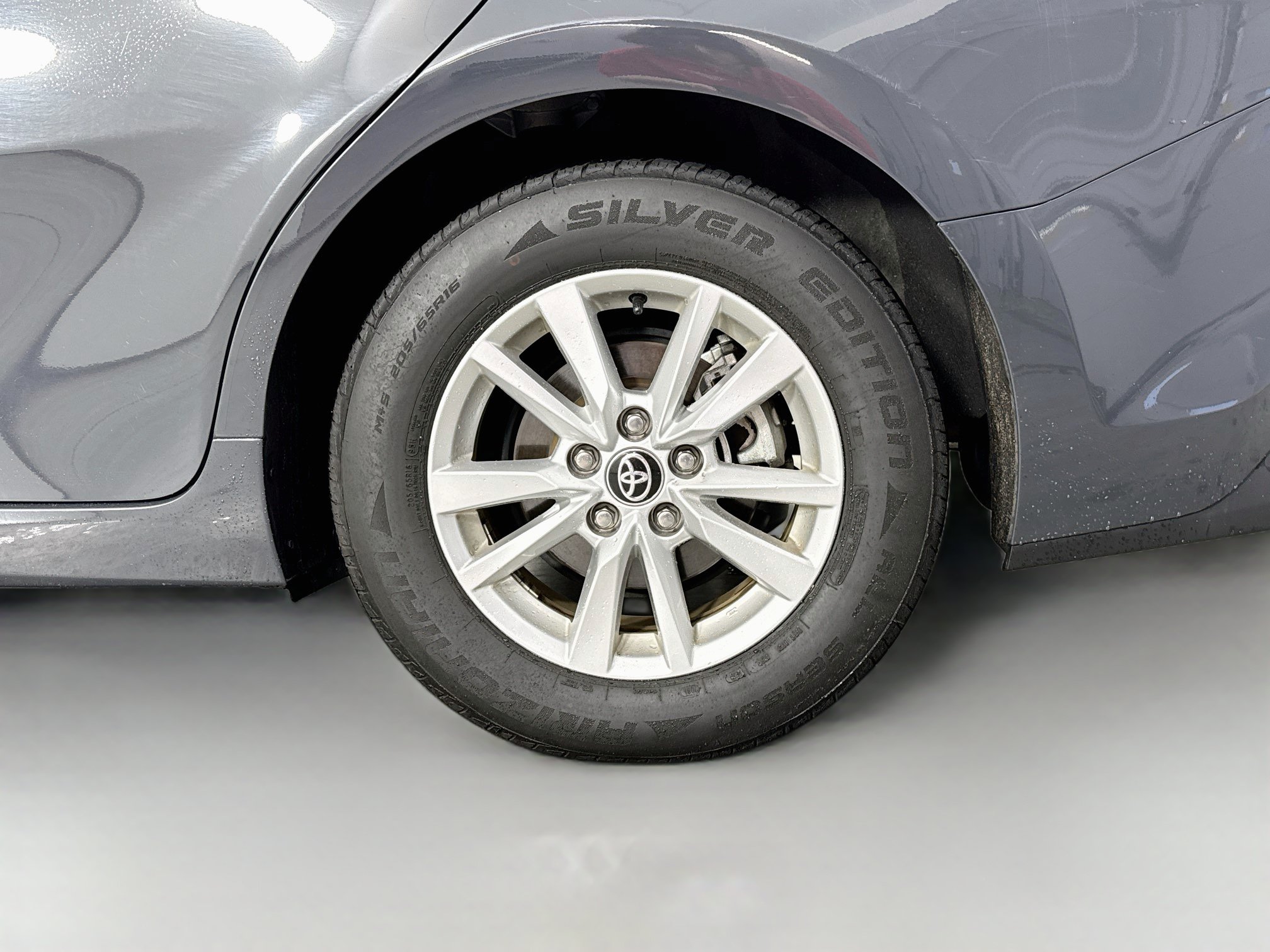 Certified 2025 Toyota Camry LE FWD image 30
