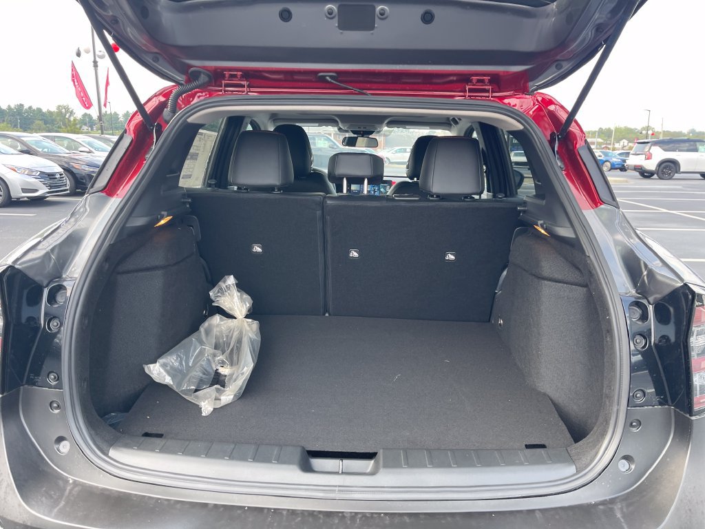 New 2027 Nissan Kicks SR w/ SR Premium Package AWD/4WD image 9