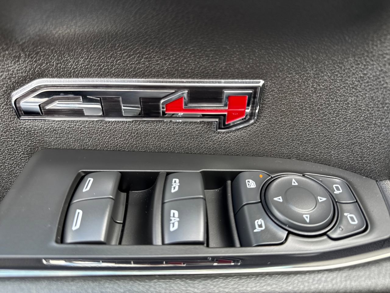 Used 2024 GMC Sierra 1500 AT4 w/ Technology Package image 18