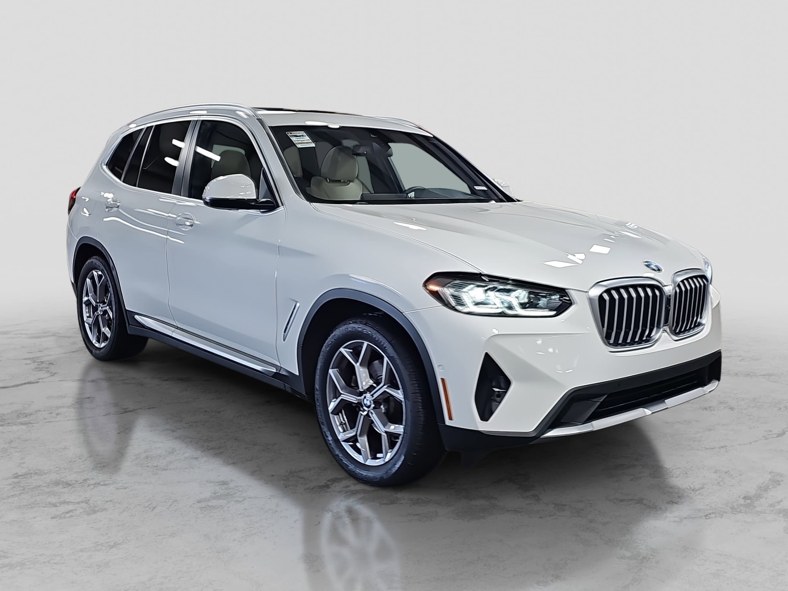 Used 2023 BMW X3 sDrive30i w/ Convenience Package image 3