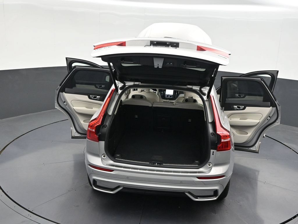 Used 2024 Volvo XC60 T8 Ultimate w/ Protection Package Premier AWD/4WD image 35