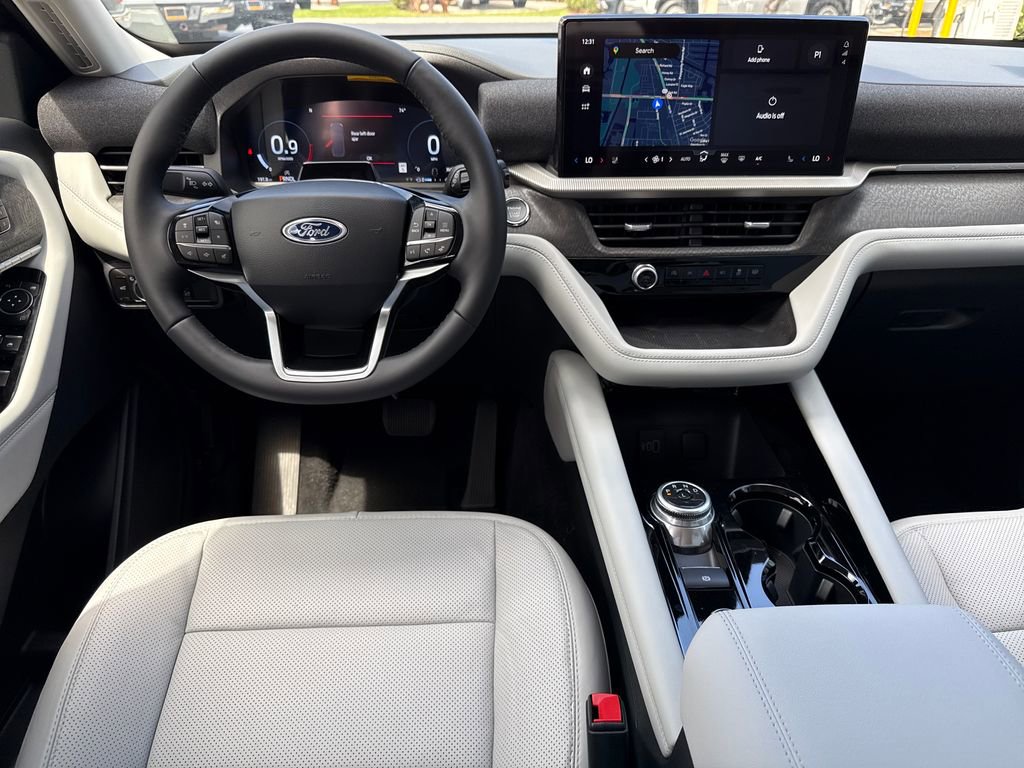 New 2026 Ford Explorer Platinum w/ LUX Leather Package AWD/4WD image 5