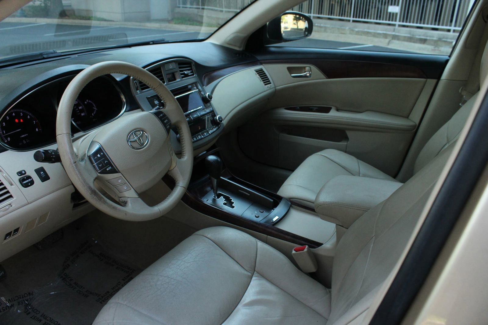 Used 2011 Toyota Avalon FWD image 13