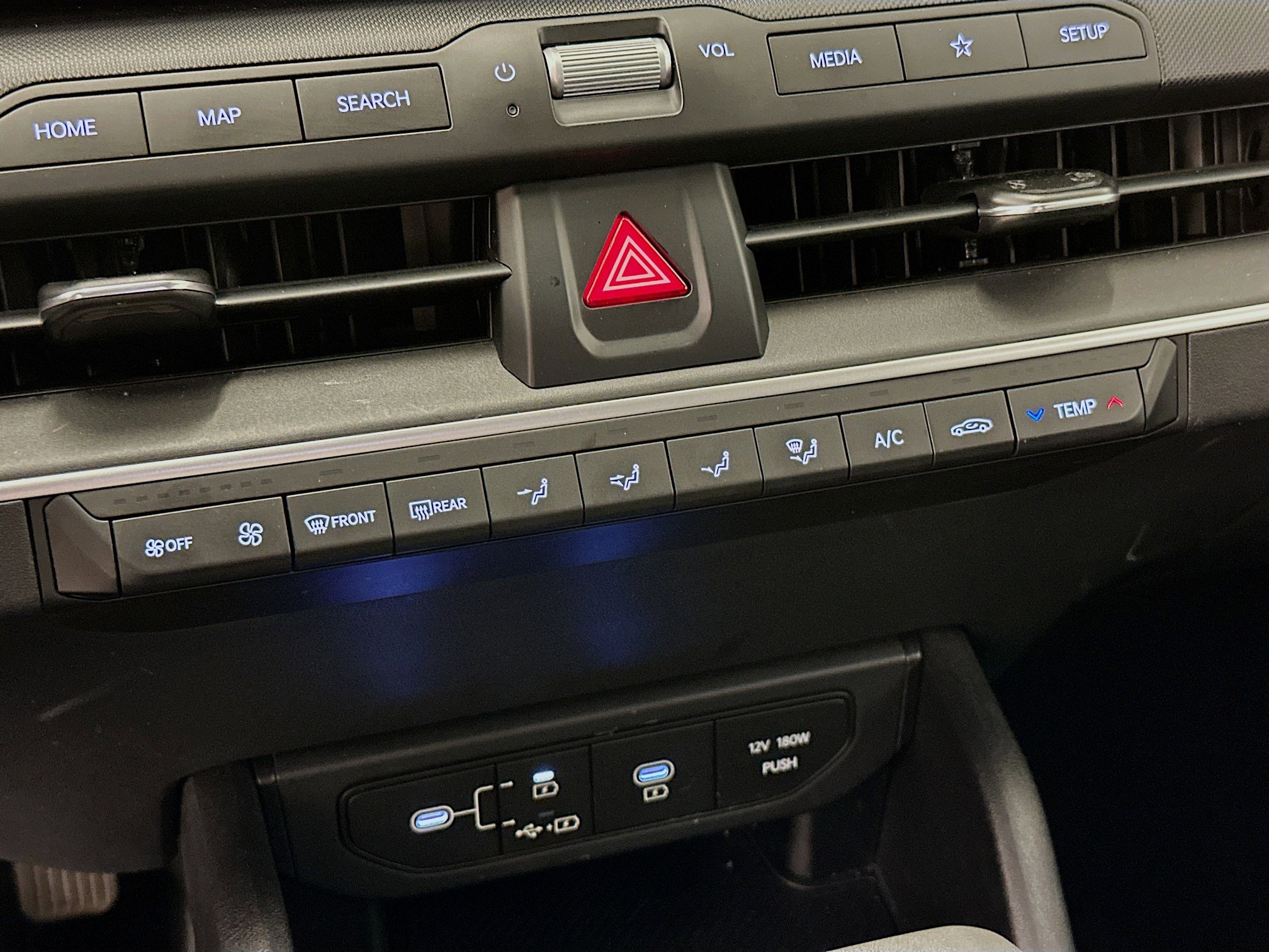 Used 2025 Kia K4 LXS image 24