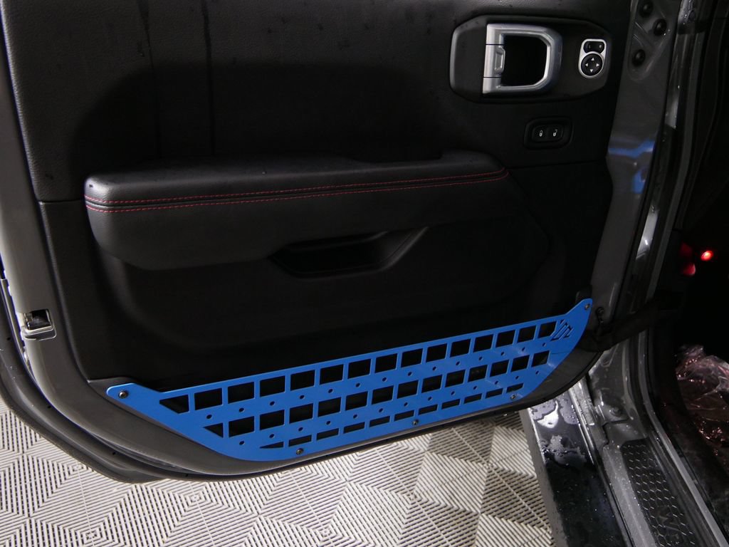 Used 2020 Jeep Wrangler Unlimited Rubicon AWD/4WD image 25