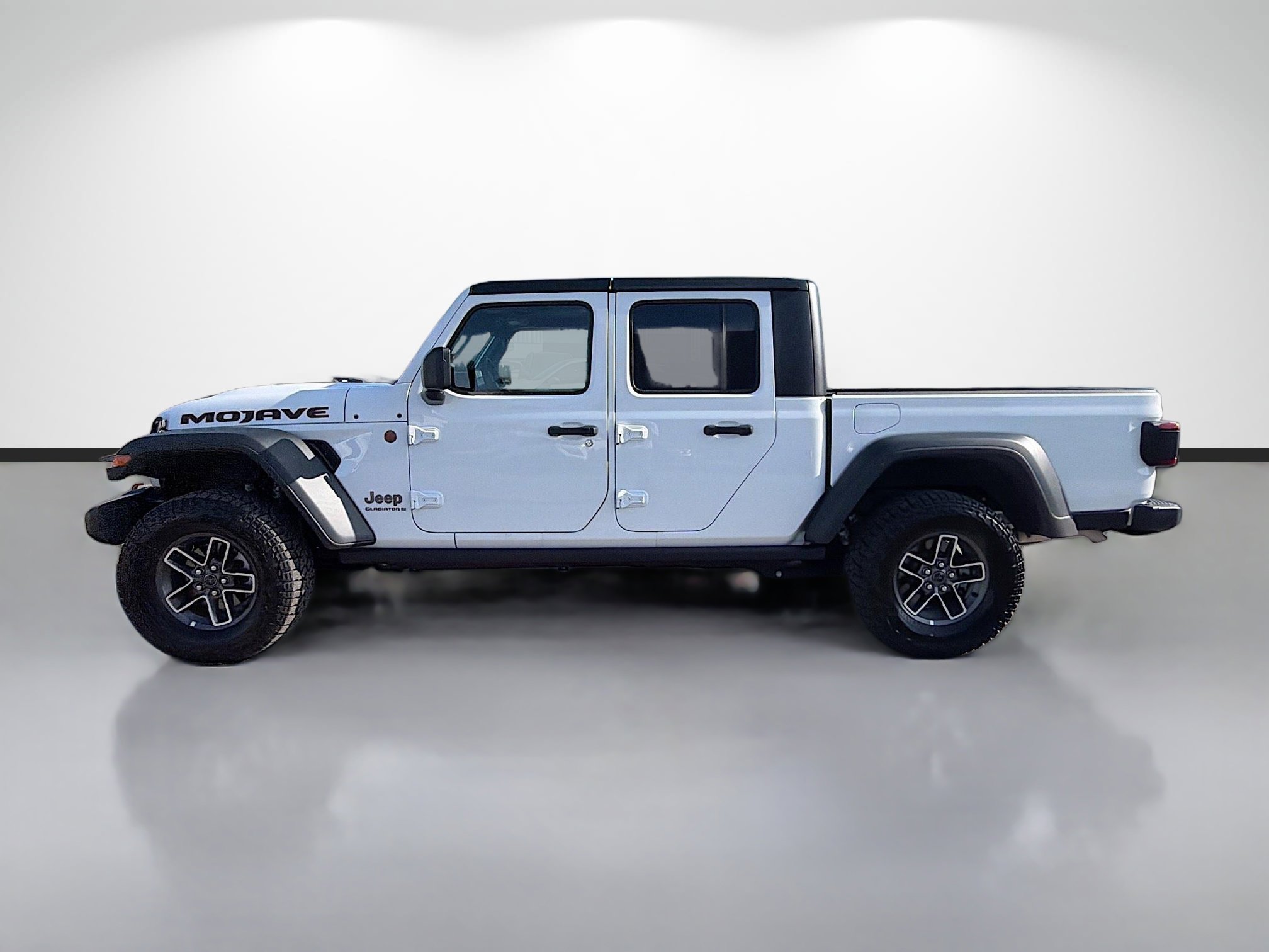 Used 2026 Jeep Gladiator Mojave image 2