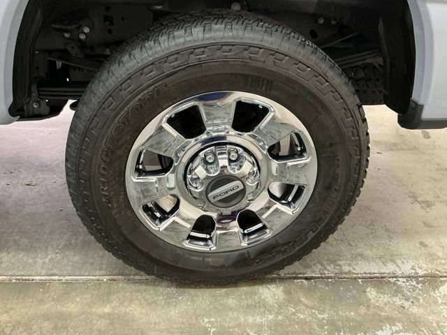 Used 2025 Ford F350 Lariat w/ Lariat Ultimate Package AWD/4WD image 11