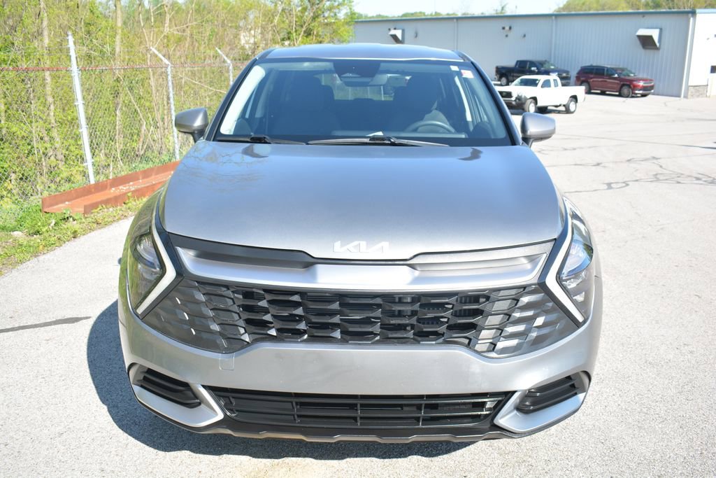 Used 2023 Kia Sportage LX AWD/4WD image 2