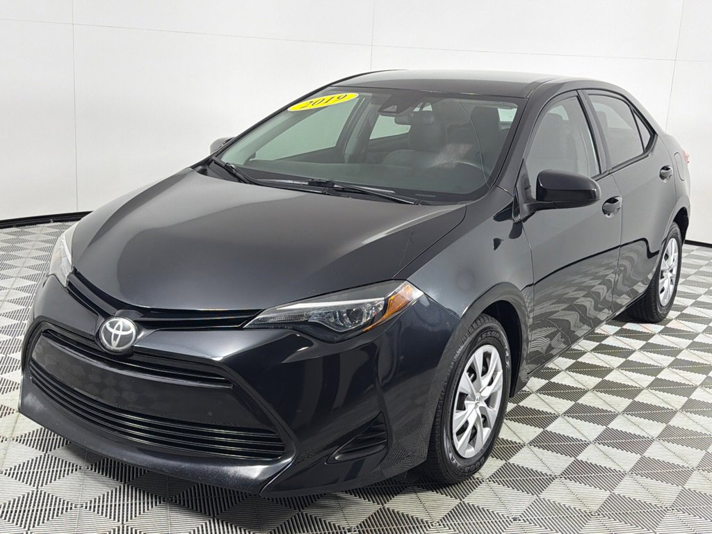Used 2019 Toyota Corolla L image 9
