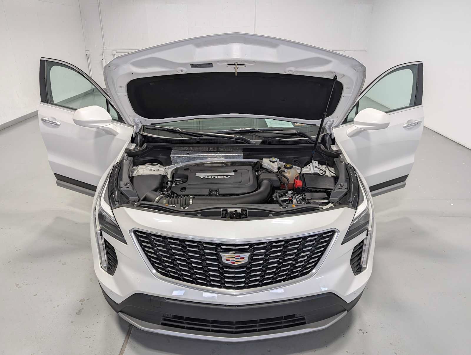 Used 2019 Cadillac XT4 Premium Luxury AWD/4WD image 13