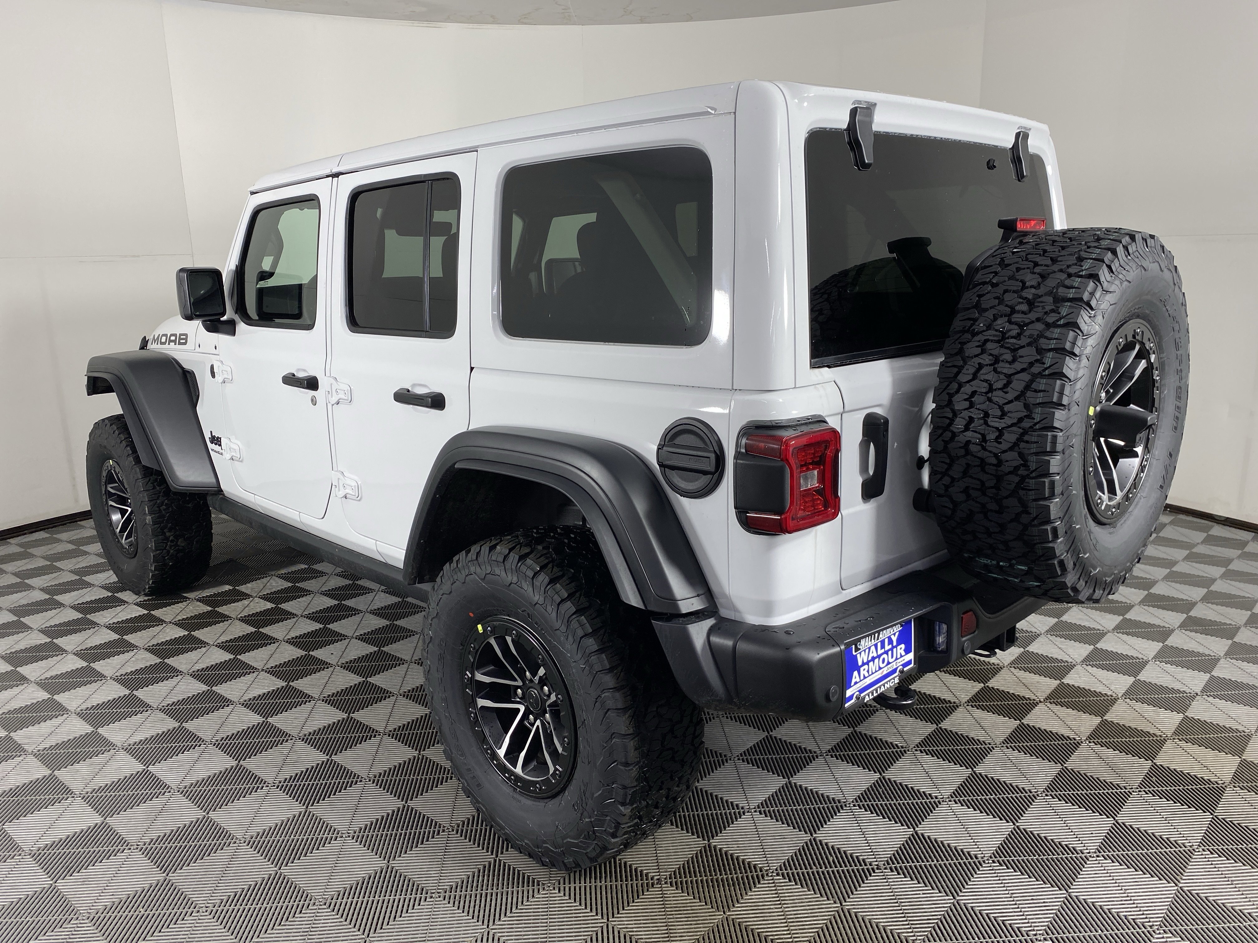 New 2026 Jeep Wrangler Unlimited Rubicon 392 w/ Quick Order Package 27X Moab AWD/4WD image 9