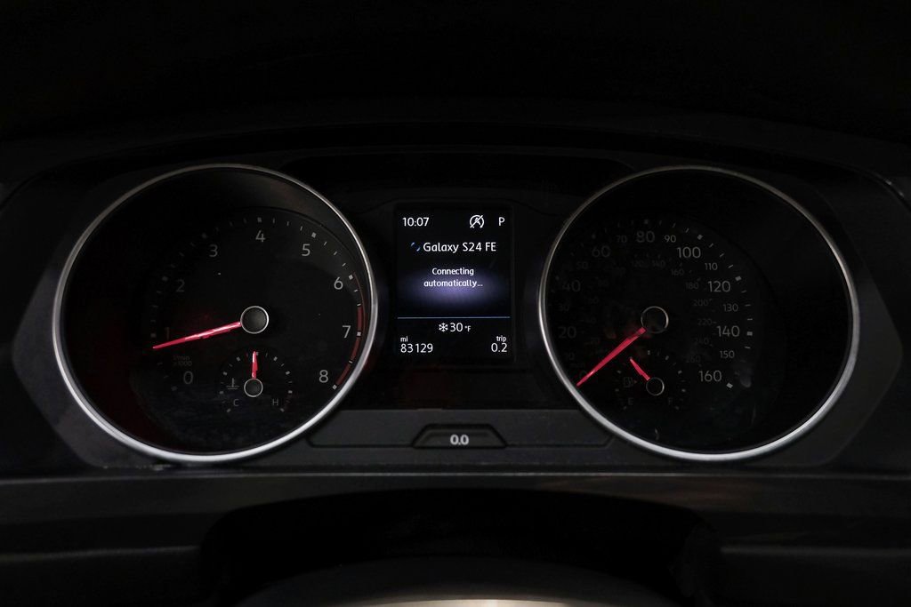 Used 2018 Volkswagen Tiguan SE image 24