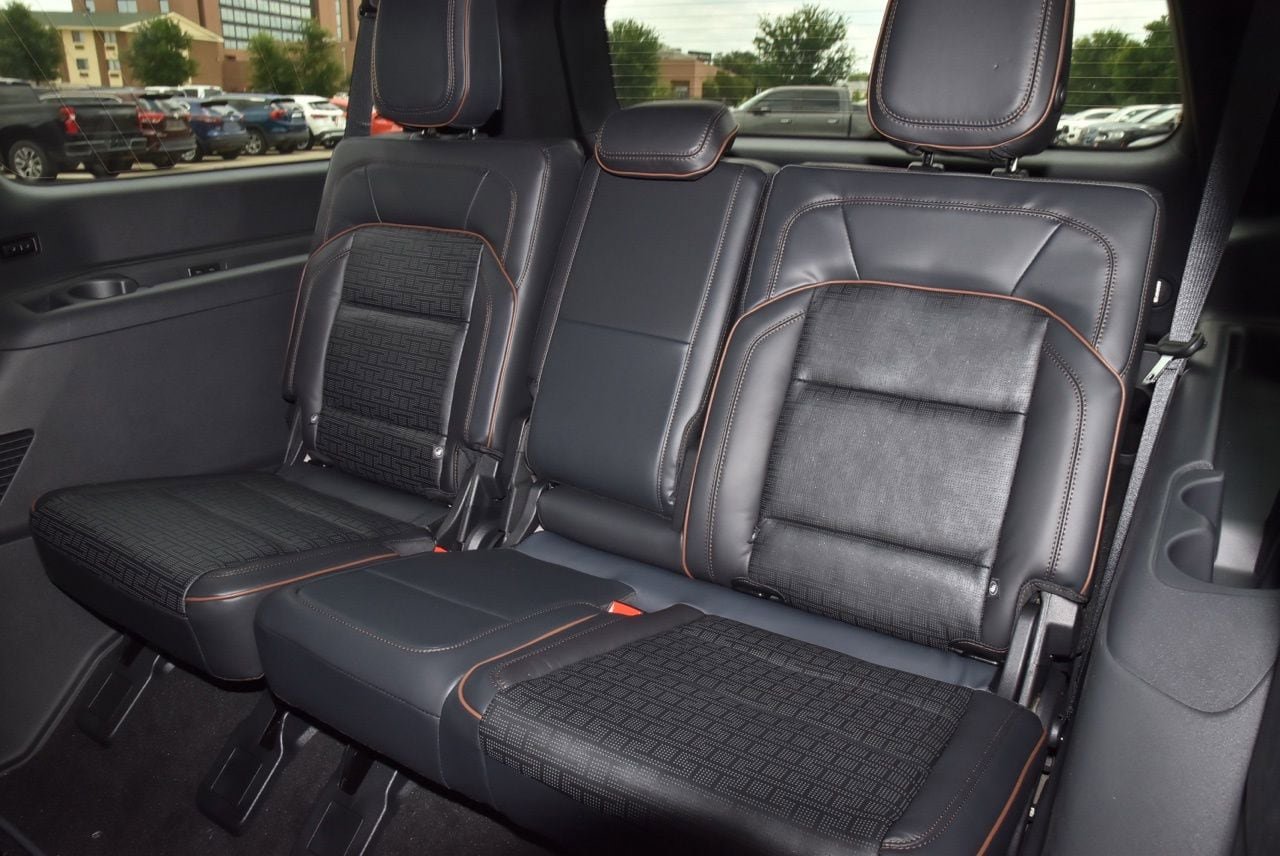 New 2026 Lincoln Navigator L Black Label AWD/4WD image 15