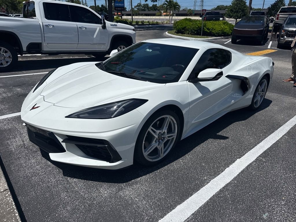 Used 2024 Chevrolet Corvette Stingray Preferred Cpe w/ Battery Protection Package RWD image 2
