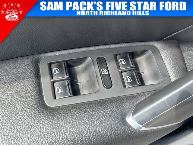 Used 2018 Volkswagen Passat 2.0T SE FWD image 22