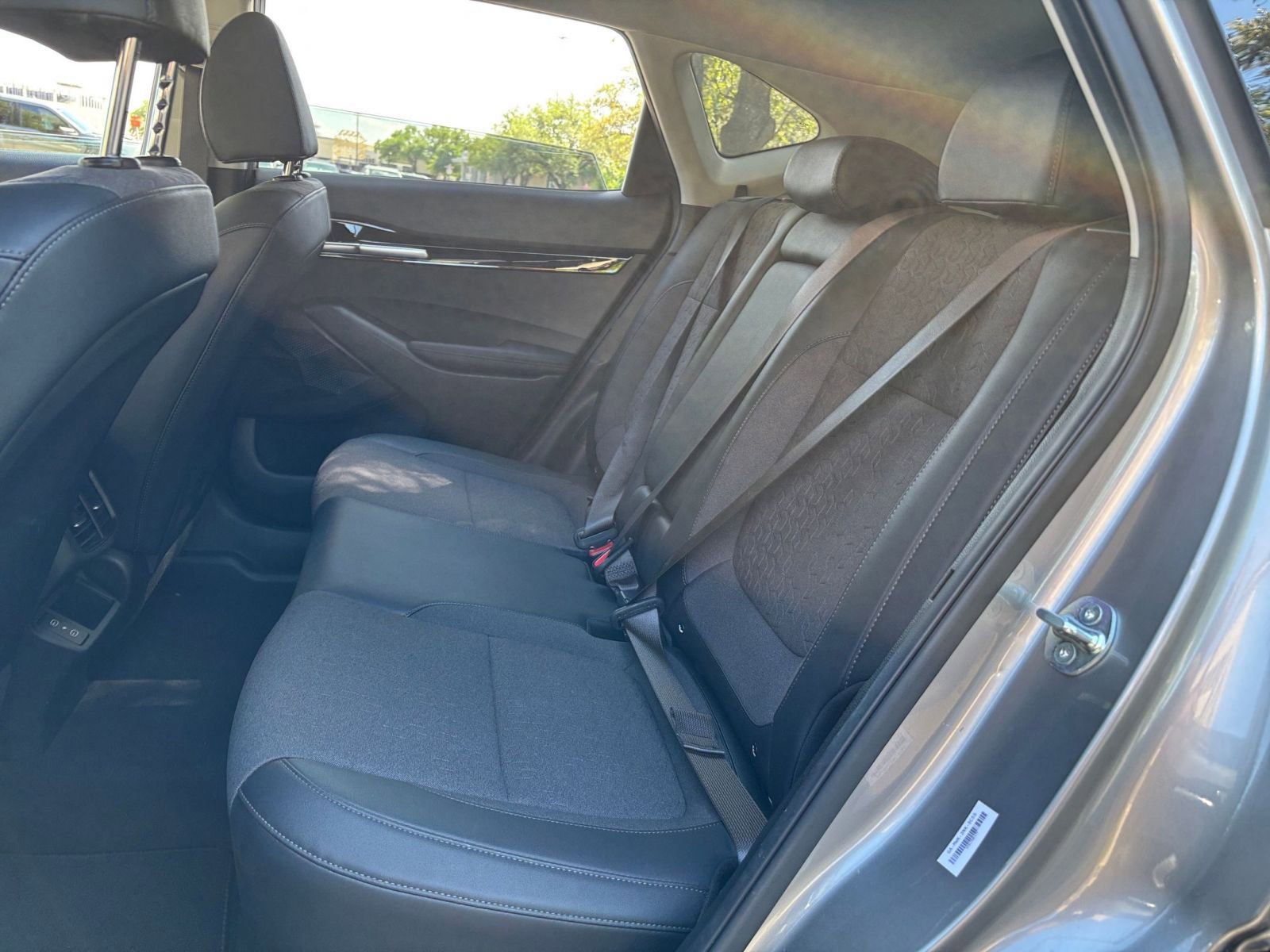 Used 2025 Kia Seltos S image 21