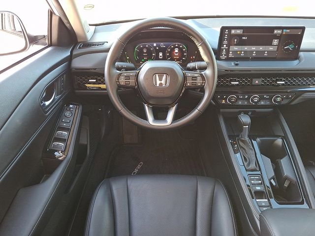 Used 2024 Honda Accord Touring image 11