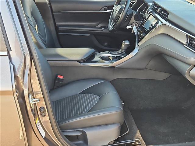 Used 2018 Toyota Camry SE FWD image 18