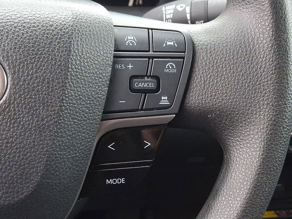 Used 2025 Toyota Camry LE image 24