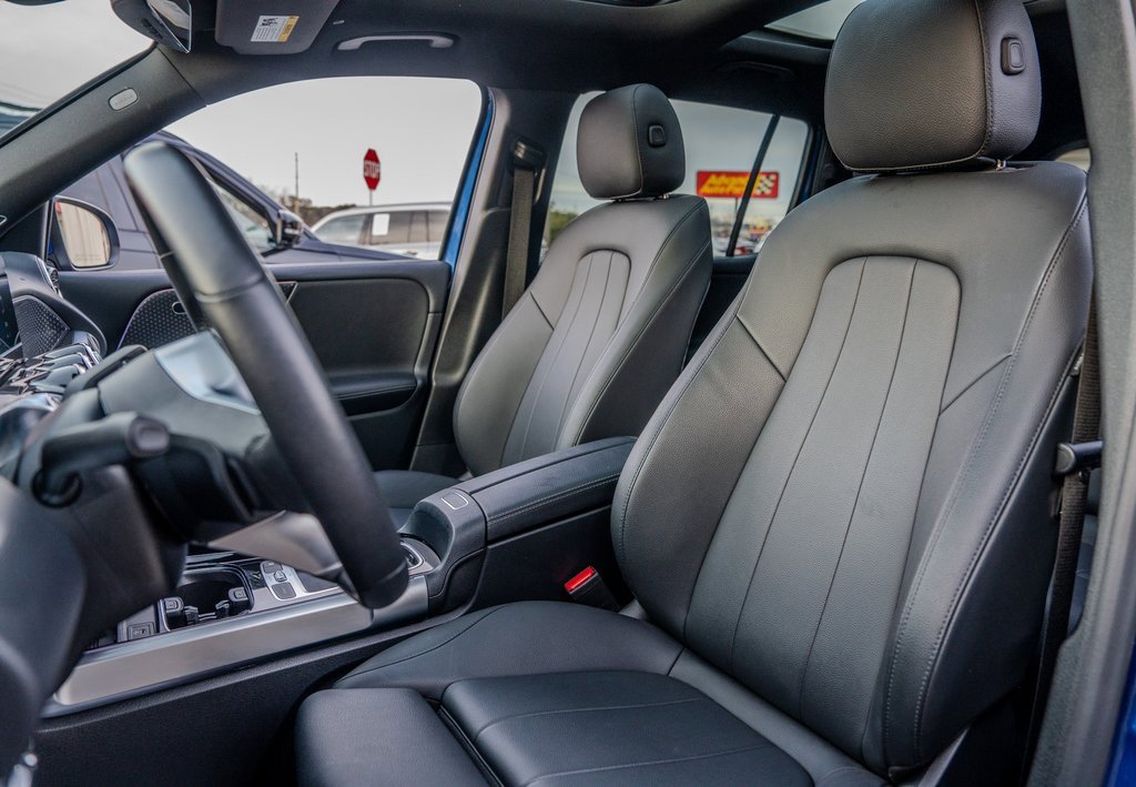 Used 2024 Mercedes-Benz GLB 250 4MATIC image 19