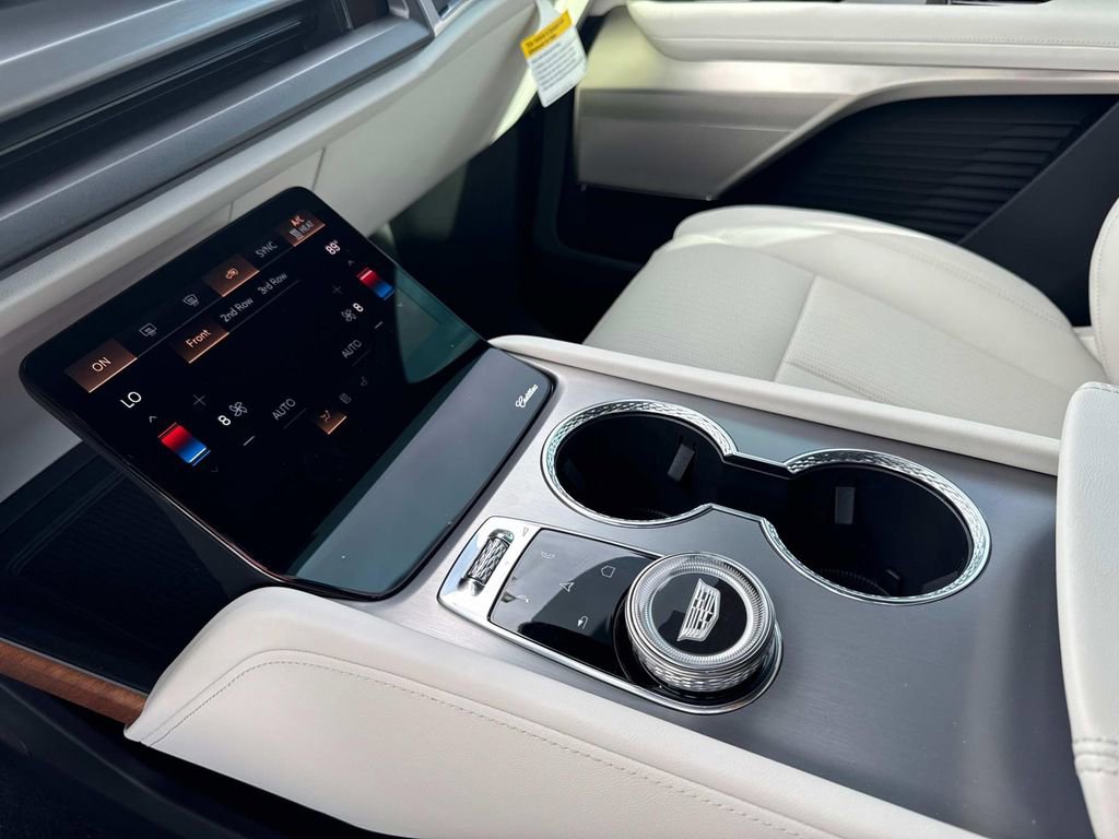 New 2026 Cadillac Vistiq Luxury image 24