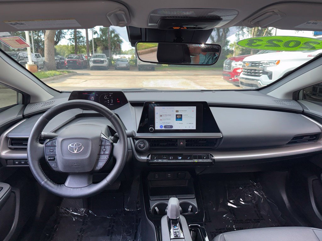 Used 2023 Toyota Prius XLE FWD image 11