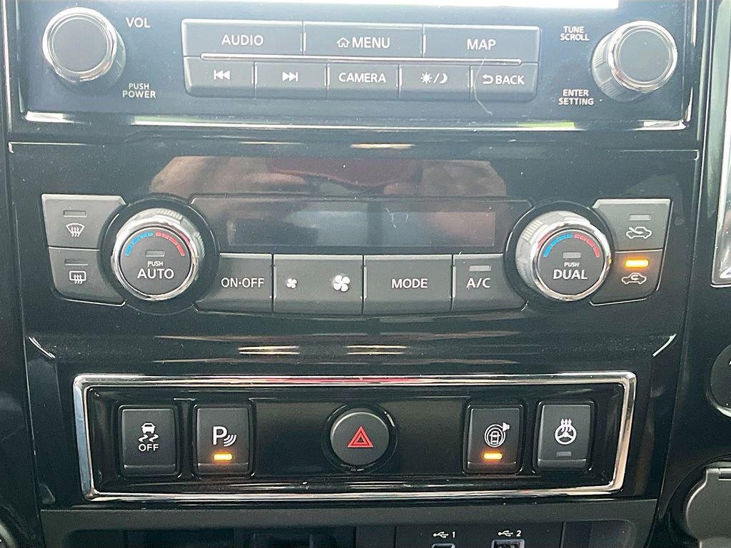 Used 2024 Nissan Titan Platinum Reserve image 16