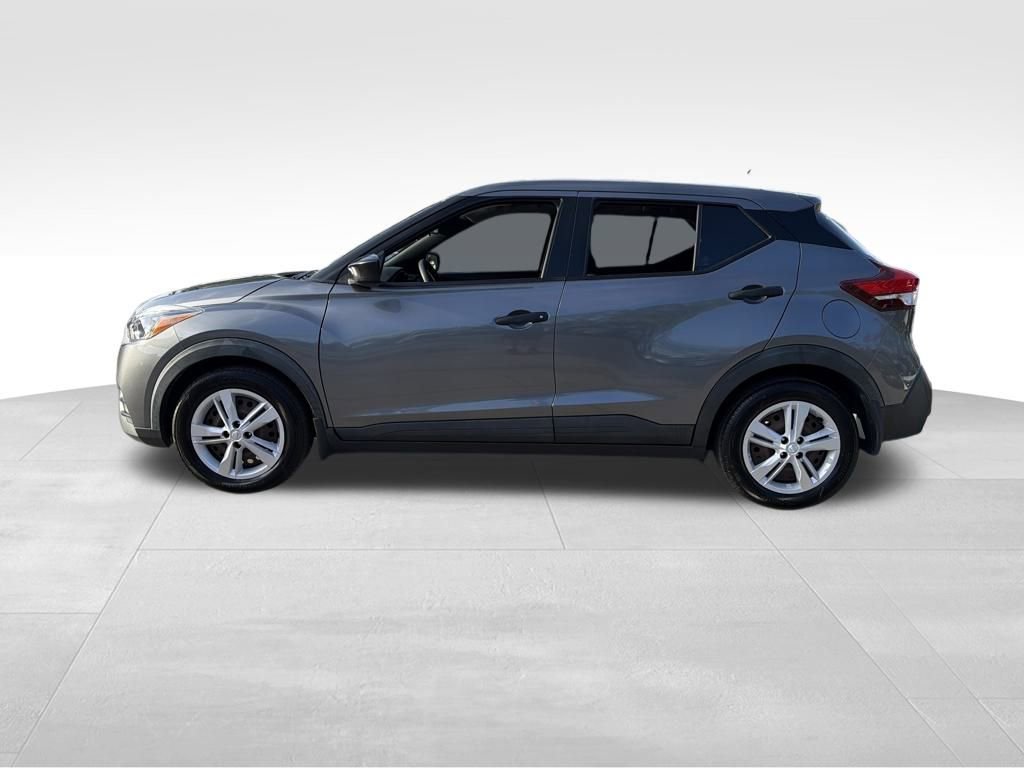 Used 2020 Nissan Kicks S image 4