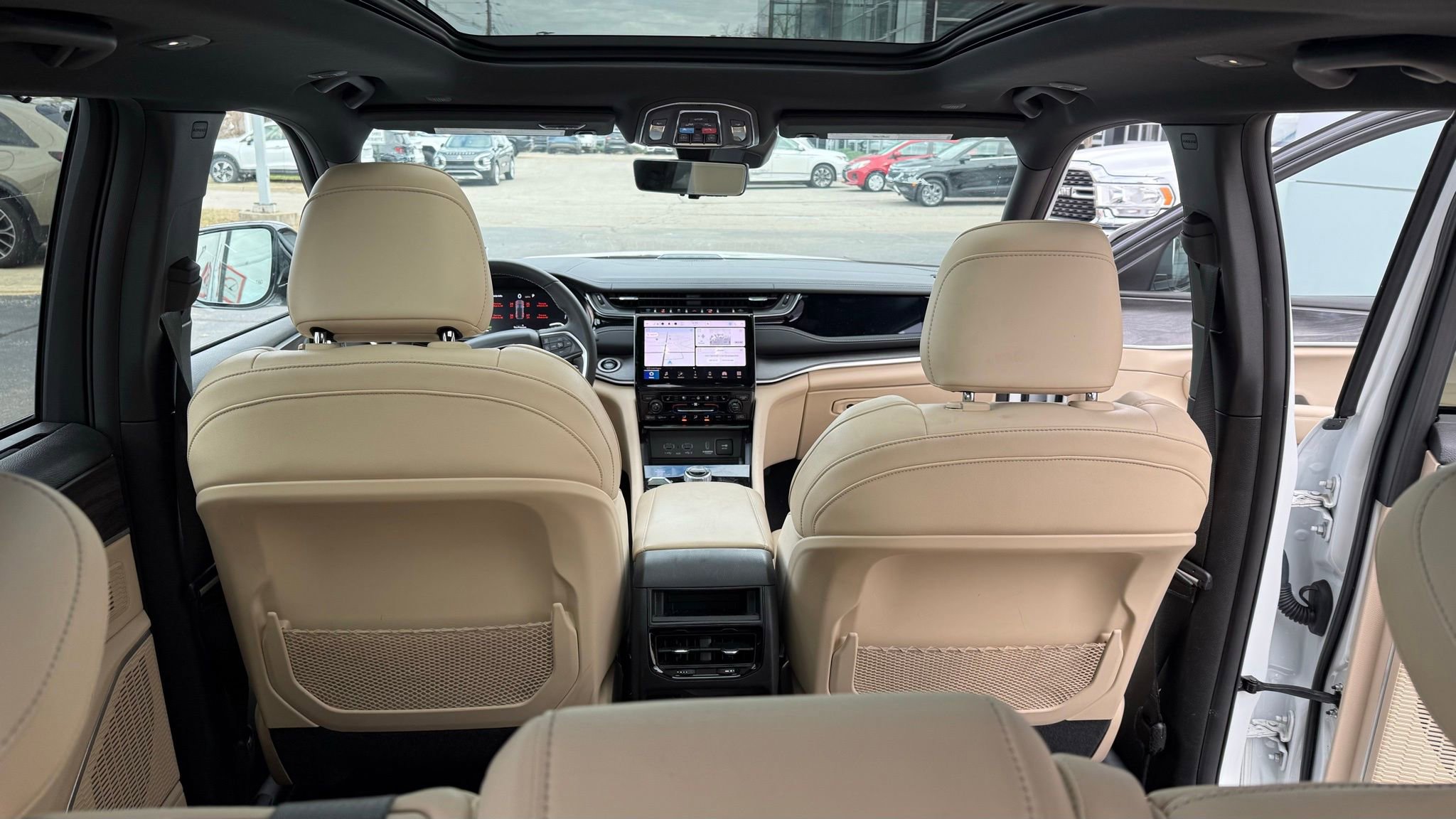 Used 2022 Jeep Grand Cherokee Limited 4xe w/ Luxury Tech Group II image 19