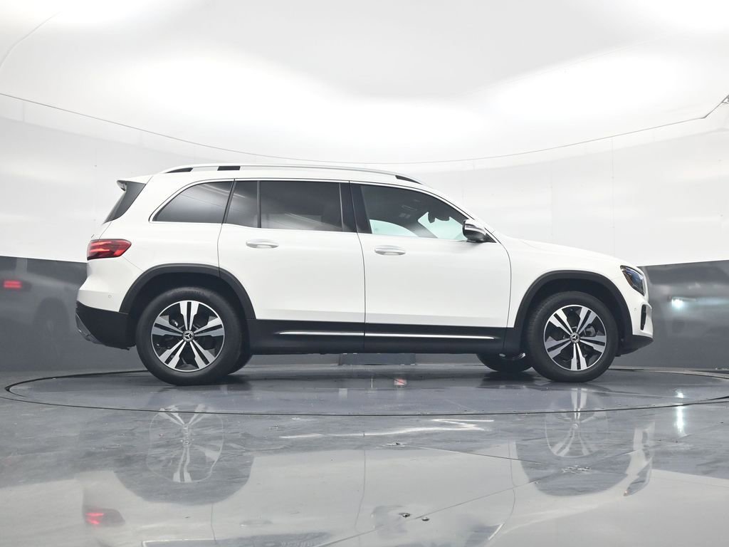 Used 2025 Mercedes-Benz GLB 250 4MATIC image 22