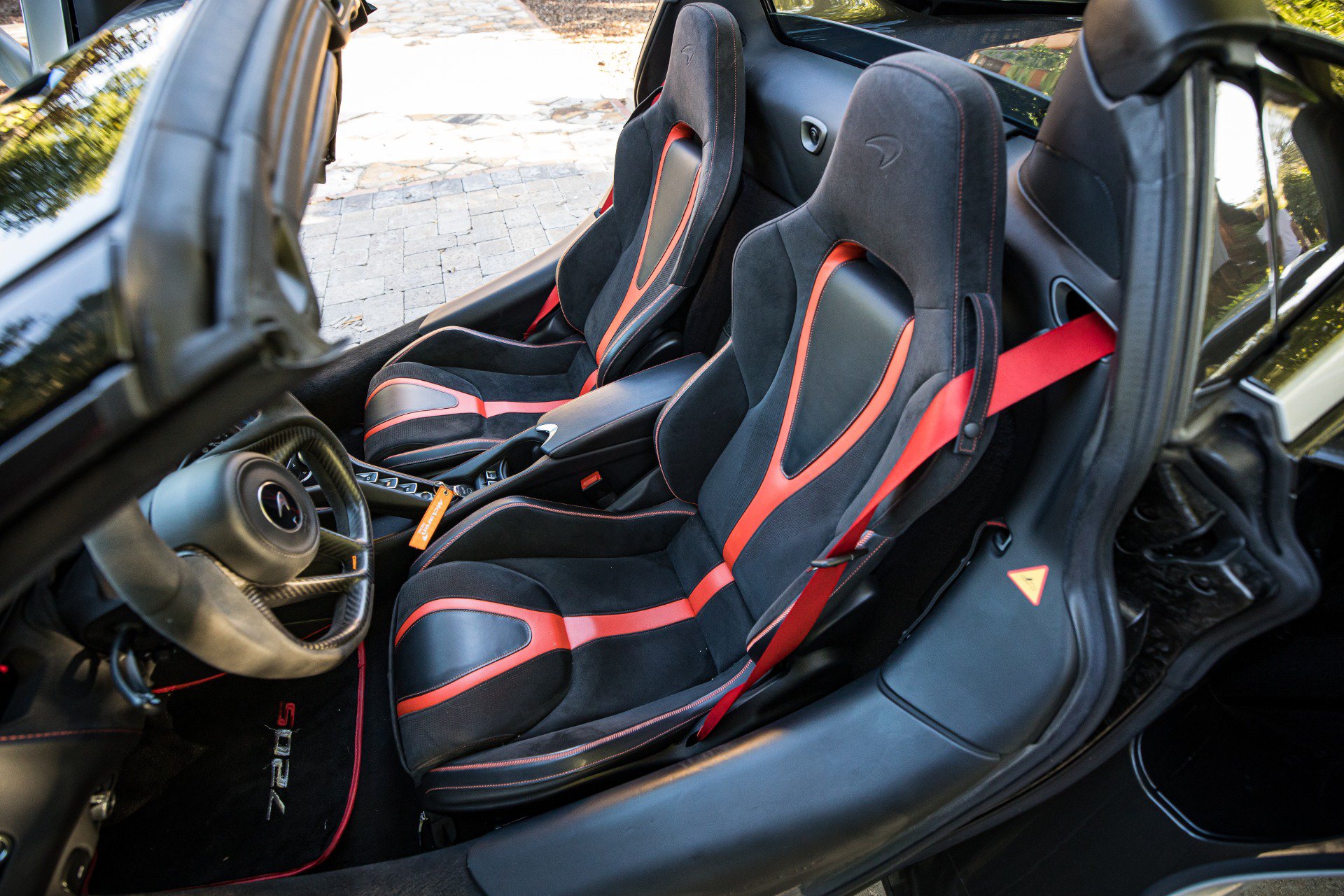 Used 2021 McLaren 720S Performance RWD image 2