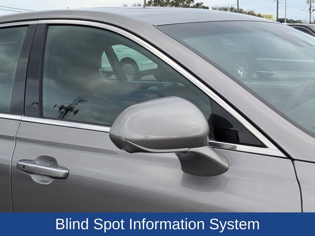 Used 2021 Genesis G90 3.3T Premium image 10