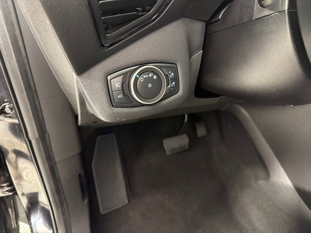 Used 2019 Ford Escape Titanium AWD/4WD image 13
