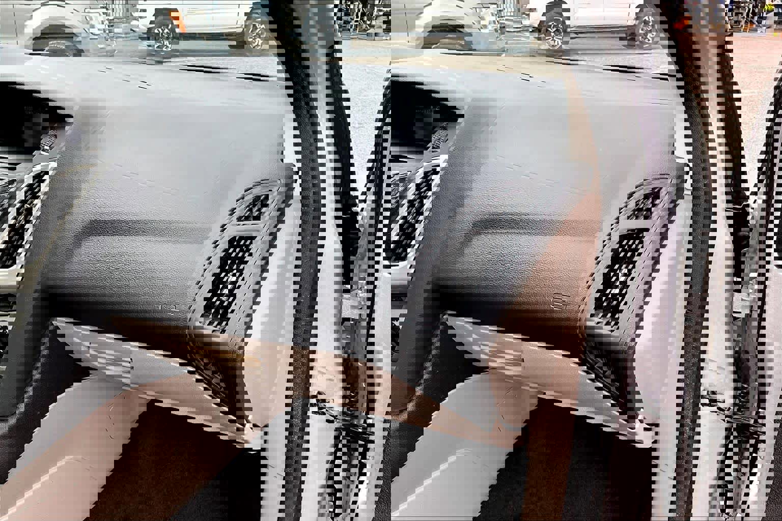 Used 2014 Ford Focus SE FWD image 19