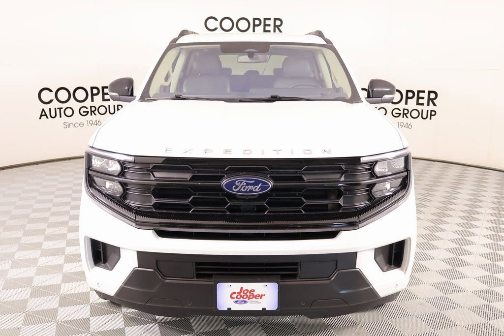 Used 2025 Ford Expedition Active image 9