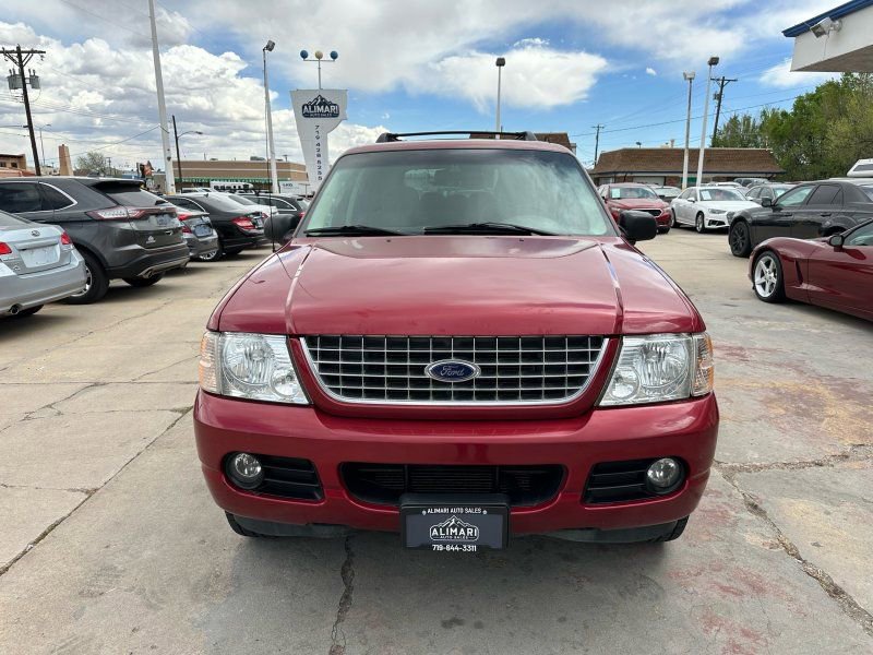 Used 2005 Ford Explorer XLT AWD/4WD image 2