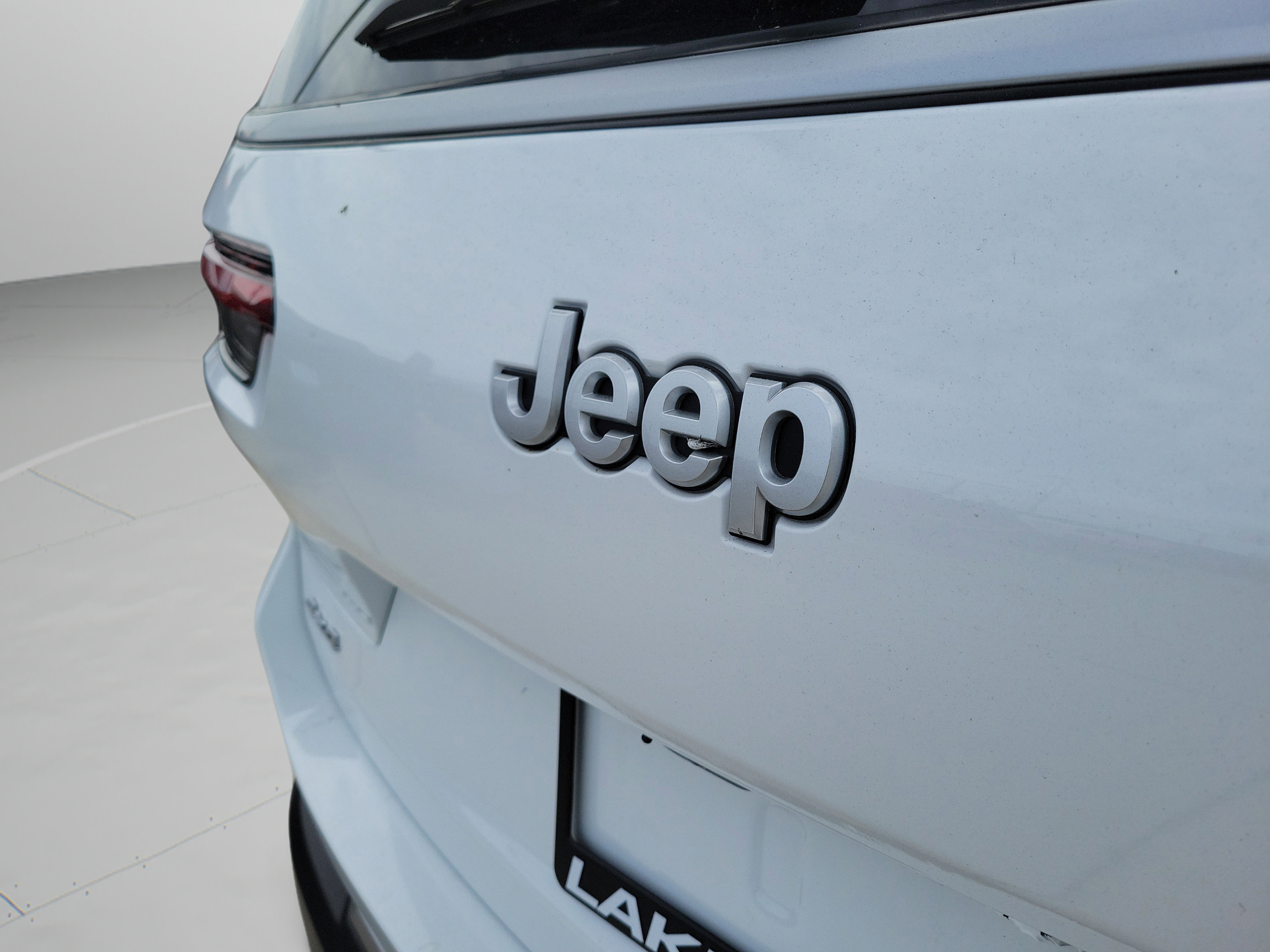 Certified 2026 Jeep Grand Cherokee L Limited w/ Luxury Tech Group II AWD/4WD image 30