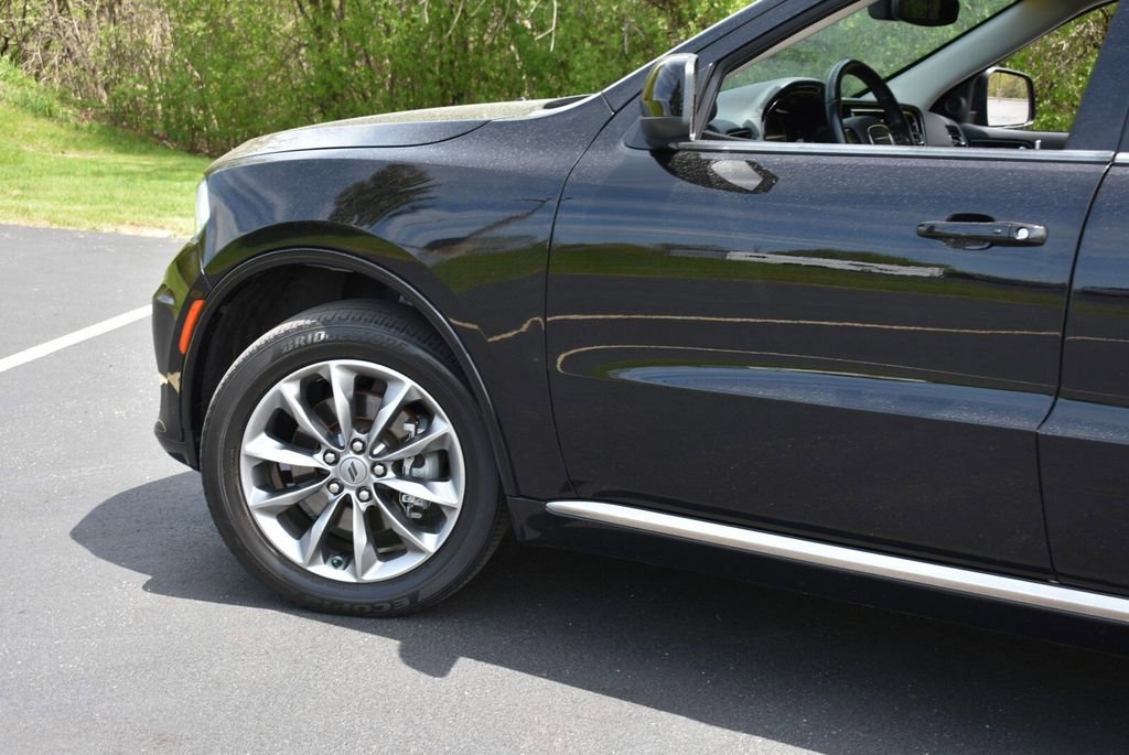 Used 2022 Dodge Durango SXT w/ Anodized Platinum Package AWD/4WD image 9