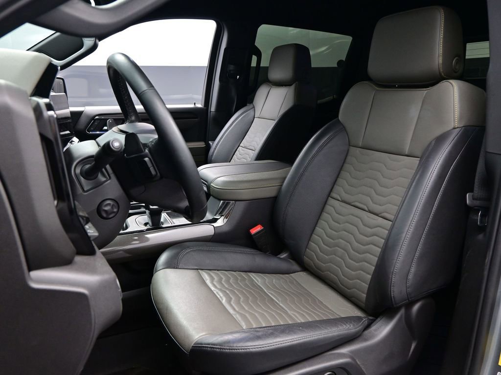 Used 2024 Chevrolet Silverado 1500 ZR2 w/ Technology Package image 9