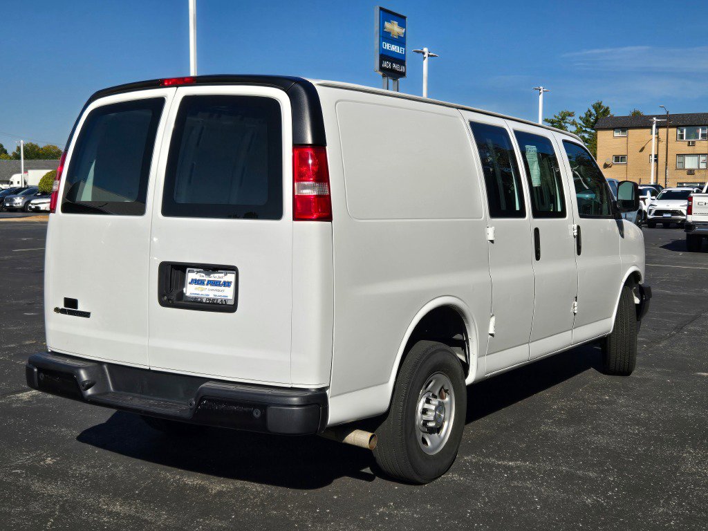 Used 2021 Chevrolet Express 2500 w/ Driver Convenience Package image 8