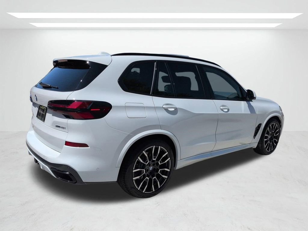 New 2026 BMW X5 xDrive40i w/ M Sport Package AWD/4WD image 4