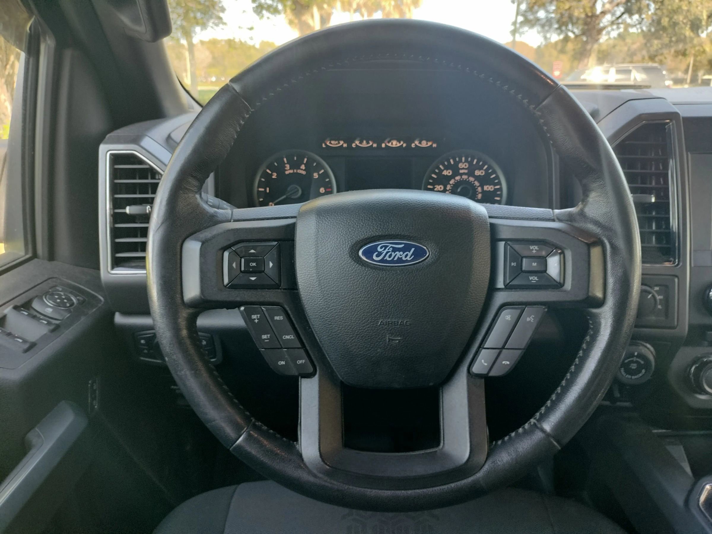 Used 2018 Ford F150 XLT w/ Equipment Group 302A Luxury AWD/4WD image 25