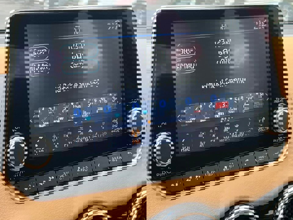 New 2025 Nissan Sentra SV w/ SV Premium Package image 20