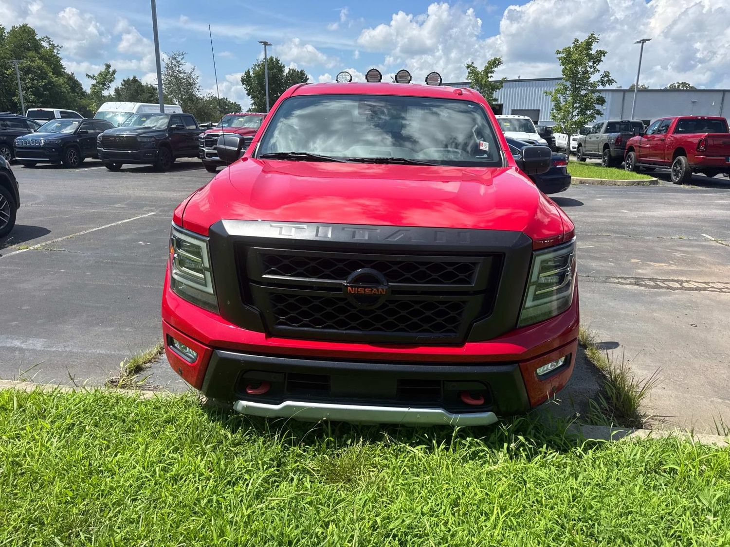 Used 2021 Nissan Titan PRO-4X w/ Pro-4x Utility Package AWD/4WD image 14