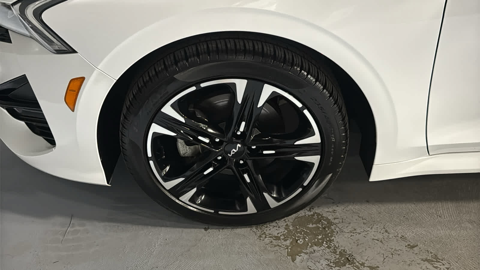 Used 2024 Kia K5 GT-Line w/ GT-Line Premium Package FWD image 8