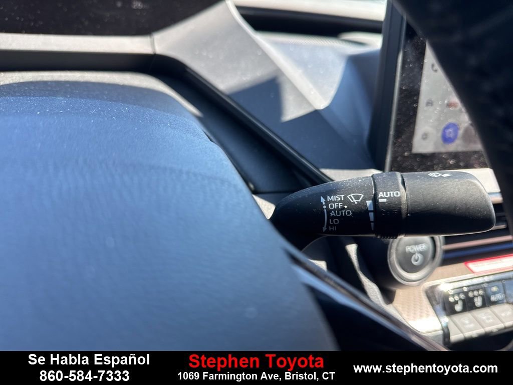 Used 2024 Toyota Prius Limited image 15