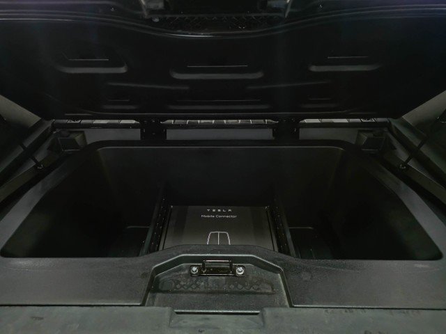 Used 2024 Tesla Cybertruck AWD Crew Cab image 11