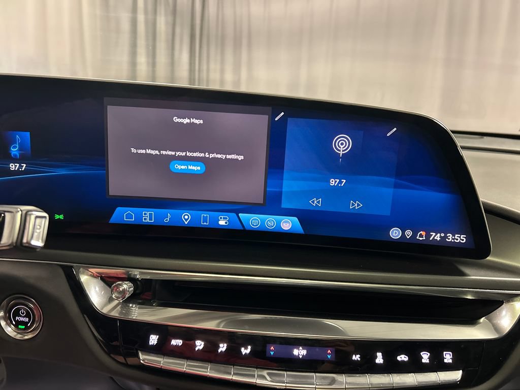 Used 2024 Cadillac Lyriq Tech AWD/4WD image 17