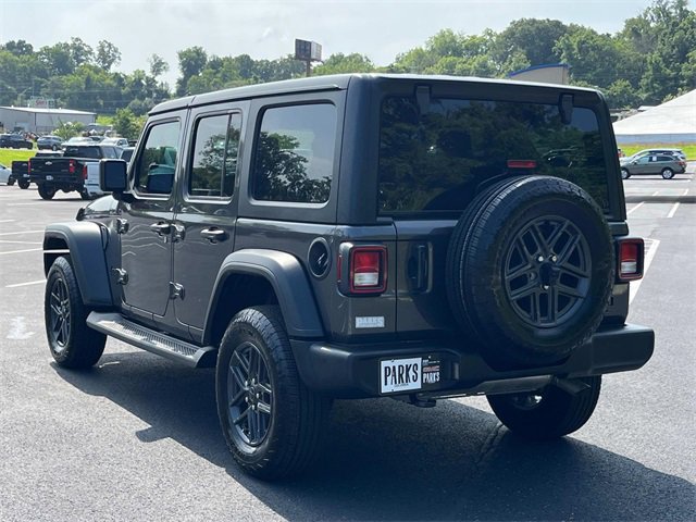 Used 2024 Jeep Wrangler Sport S image 3