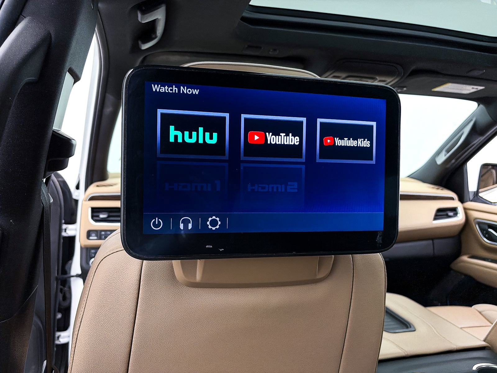 Used 2023 Chevrolet Suburban Premier w/ Premium Package image 23